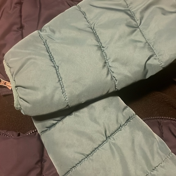 SwissTech Girls Hooded Puffer Coat. Black and green. Good condition.Size 8. - Picture 5 of 6